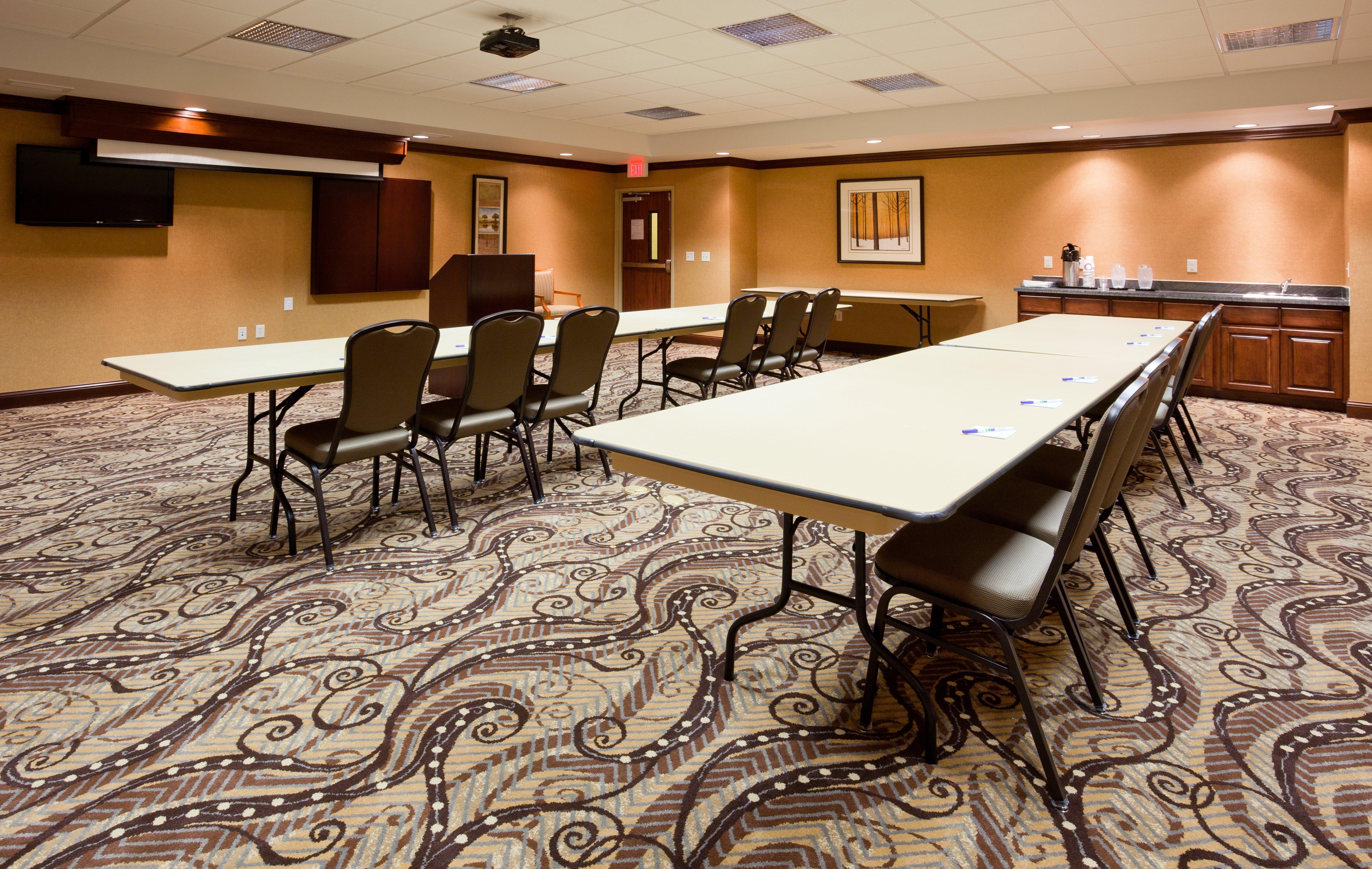 Holiday Inn Express & Suites - Mason City By Ihg Екстериор снимка