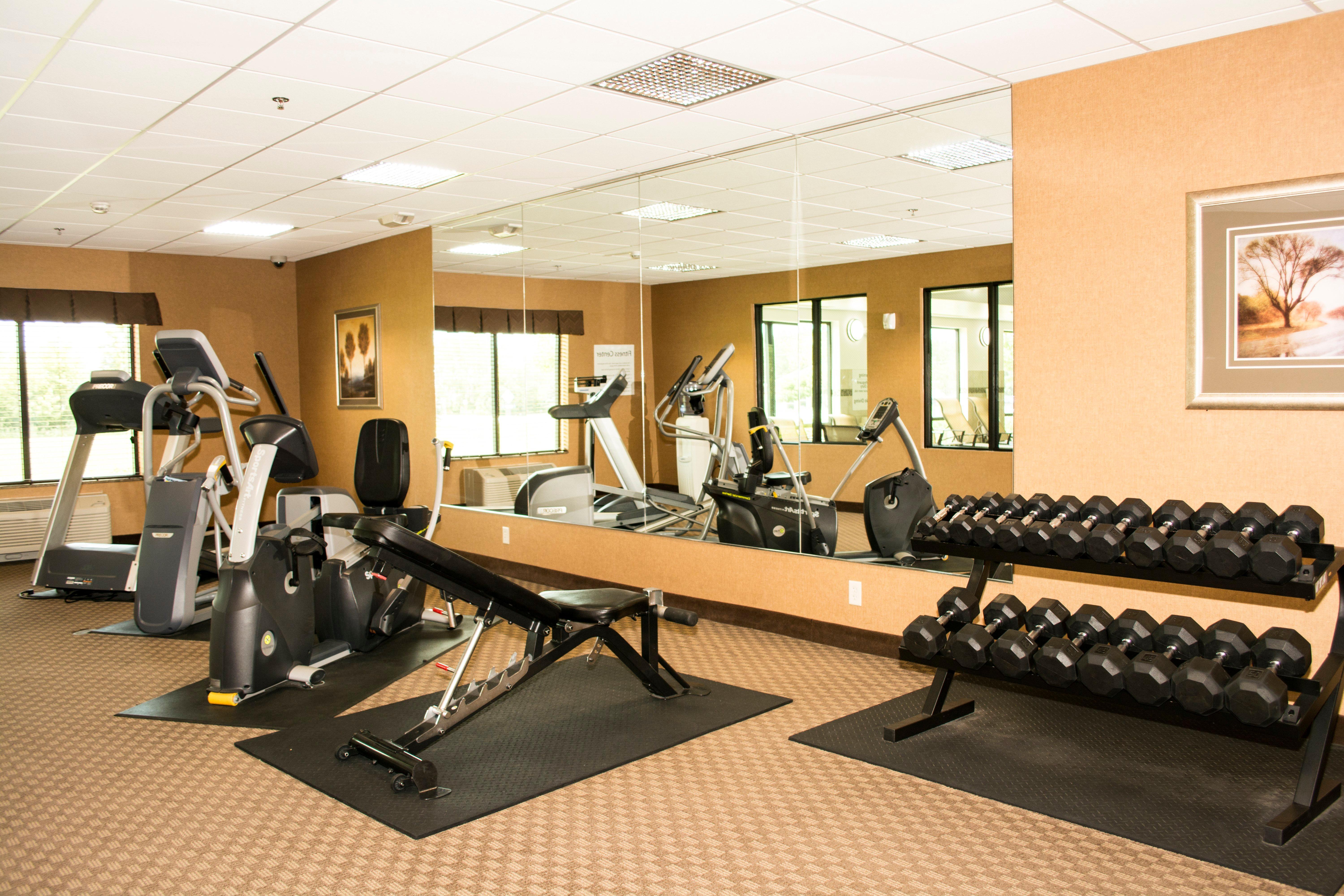 Holiday Inn Express & Suites - Mason City By Ihg Екстериор снимка